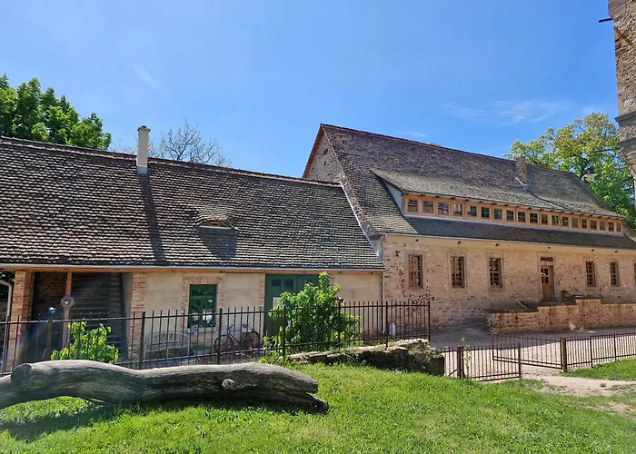 Urlaub Auf Dem Rittergut Friedeburg - Mit Direkter Naehe Zur Saale Apartment